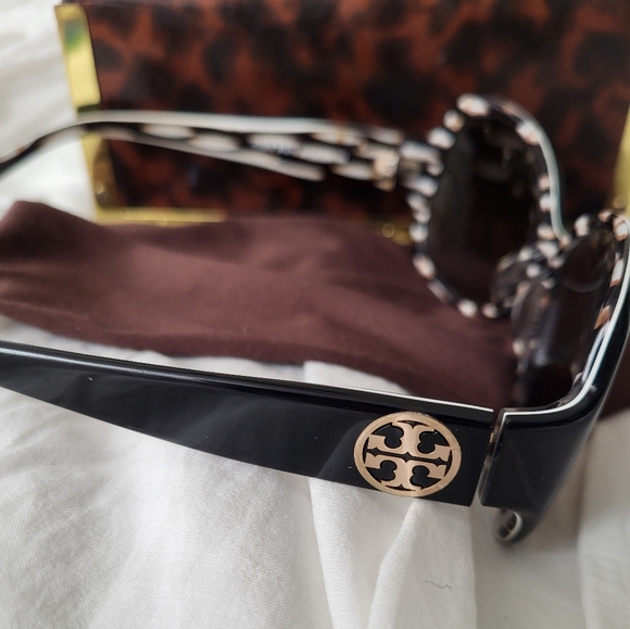 Tory Burch Black/Brown Butterfly Polarized Sunglasses - Picture 6 of 9